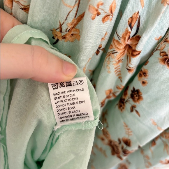 Ivy City Co. Girls dress, size 11-12 T, Blue Floral Midi - Picture 4 of 9